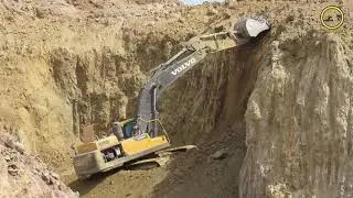 Dangerous Idiots Fastest Excavator Operator Skill