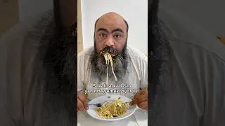 Sakallı arkadaşın yanında yemek yiyordur #shorts #tiktok #keşfet #sakal #arkadaş