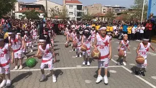 23 Nisan Basketbol Dans Gösterisi