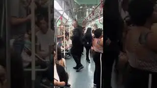 MORPHEUS MATRIX RESSURGE!!           Procurando NEO.           #S&oacute;siamorfeu #matrix #metro