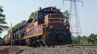 Notch 8 SD18 rebuild and GP38-2 with heavy grain train