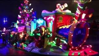 (Disneyland Paris): Mickey et sa parade &eacute;tincelante de No&euml;l version nocturne (2 janvier 2026)