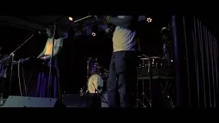 A&uuml;va - Sunburn