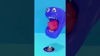 Chewy Showdown: Giant Gum Loop