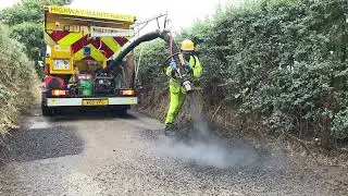 New pothole repair machine helps fix defects that are difficult to reach