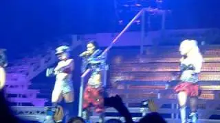 Pussycat Dolls Ddorf konzi *i hate this part right here beginnin*
