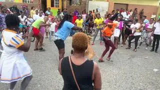Fun at The ArtWalk in Rae Town #SeanFlava