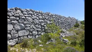 Le gigantesque oppidum Celto-Ligure de la Malle (06)
