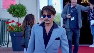 Johnny Depp signing autographs at the 2019 Deauville film festival