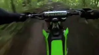 Trilhas de moto no Canad&aacute;.  Tombo feio, quase morri.
