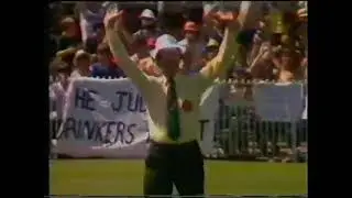 Graeme Wood hits MASSIVE SIX at MCG   198182 vs Pakistan