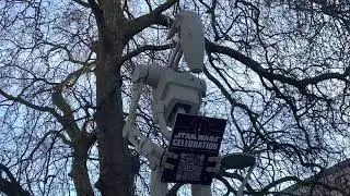 Star Wars battle droid on Colston plinth