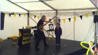 Charlie reveals Colonel Custard's magic trick