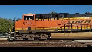 BNSF Manifest with New Tren Maya GE Units Pass La Plata, MO