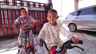 Fawwaz belanja ke Mini Market