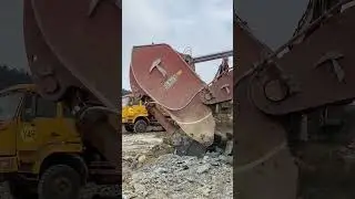 FXQK!! #excavator #diggersby #constructionequipment #xcavator #automobile