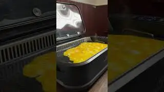 Eggs in smokeless grill #yummy #eggs #breakfast #grill #smokelessgrill