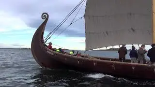 Saga Oseberg seglar bidevind / Viking ship replica Saga Oseberg sailing close hauled