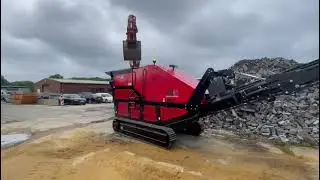 #RedRhino , #Minibrechanlage 7000+, Brechanlage  . Der 12 Tonnen Allrounder f&uuml;r ihre Baustelle