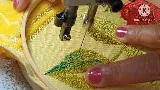 Rosa bordada na máquina de costura