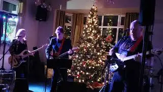 Jim Smith Band - Shakin' All Over.  Devonshire Arms, Somercotes. Paul Holmes - drums.