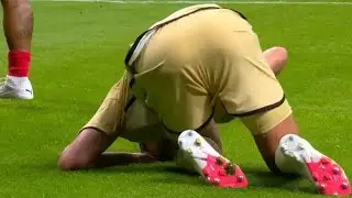 Ignasi Miquel: Soccer Nutshot. Atletico Madrid vs. Granada. 14/08/2023. Kick in the nuts.