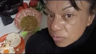 ke tal apenas comiendo 👋🙏