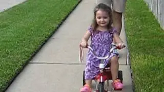 2009-8-11-sara-tricycle.avi