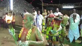 சுடலை ஆண்டவர் மையானத்திலிருந்து ஆவேசமாக வரும் காட்சி