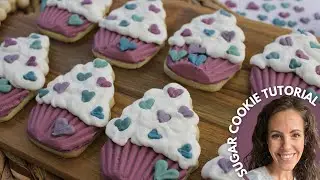 Cupcake Sugar Cookies Tutorial || How to Use a Cupcake Liner on Royal Icing