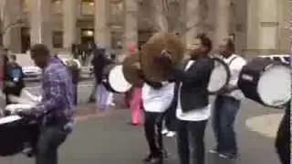 Dance to the beat of justice with fast food workers on strike!