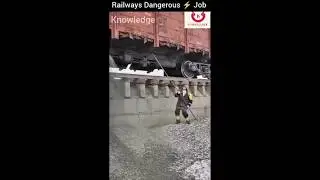 Railway dangerous job #knowledge #facts #railway #pmmodi #shorts #youtubeshorts #ytshorts #short