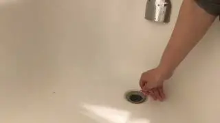 SIMPLE TECHNIQUE TO UNCLOG BATHTUB DRAIN