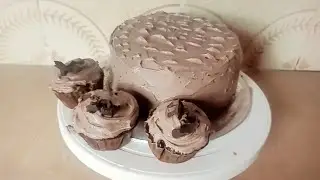 Chocolate fudge cake with Malt frosting