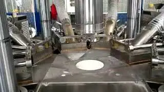Ceramic powder compacting hydraulic press