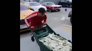 full cash in dollars mo vlogs    #movlogs #richness #luxury #Dubai #Indian #dollars #money #life