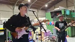 BB & The Bullets @ Lads ~ Crawl right in