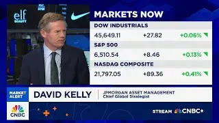 J.P. Morgan's David Kelly: The economy is not in recession yet, but is 'slowing slowly'