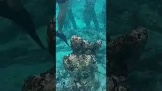 statue under water of Gili #lombok #gilitrawangan #gilimeno #giliair #rinjani