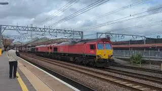 The double class 66 at Crewe station 