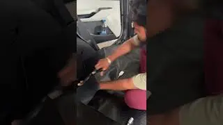 Installing pvc floor mat in Kia Carnes