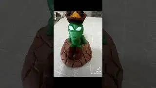 Alien Cowboy made from Polymer Clay #tiktokvideo #art #clayart #claymodeling