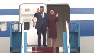 Chinese President Xi Jinping arrives in Hanoi to start a two-day state visit