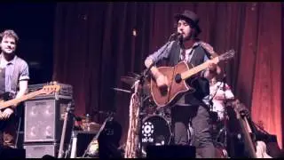 Suricato - TREM - Ao vivo no Circo Voador