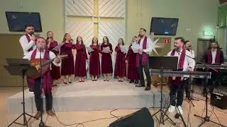 كللت السنة السنة دي بالجود باسم ابراهيم مع فريق ترنيم كنيسة الاتحاد بنورشبينغ بالسويد