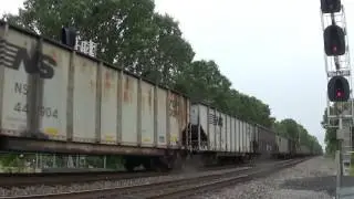 NS 2674 leads (EMD SD70M-2) leads NS  820
