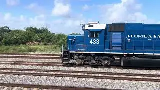 Railfan Shorts: FEC Local 915 giving me a Horn salute at City point