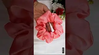 How I made😊 handmade Scrunchie in 5 minutes simple way||Diy Satin Scrunchie without machine|#Shorts