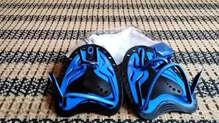 Whale Paired Unisex Swimming Adjustable Frog Hand Webbed Gloves  BLUE Unpacking from Gearbest