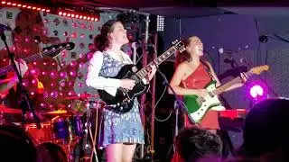 Hinds live at Baby's All Right - Superstar (Live)